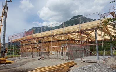 Maschinenhalleaufrichten